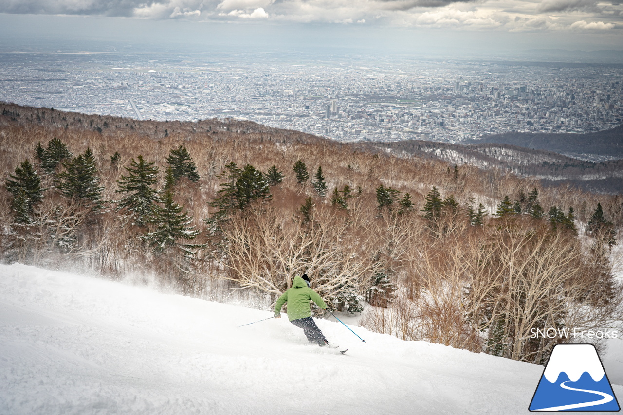 サッポロテイネ｜今シーズンは春セッション！プロスキーヤー・谷藤昌司さんと滑る１日。まさかのパウダー？！